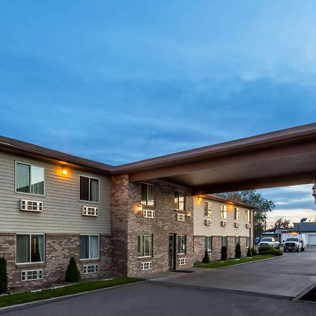 Hotel Super 8 By Wyndham Rexburg Exterior foto